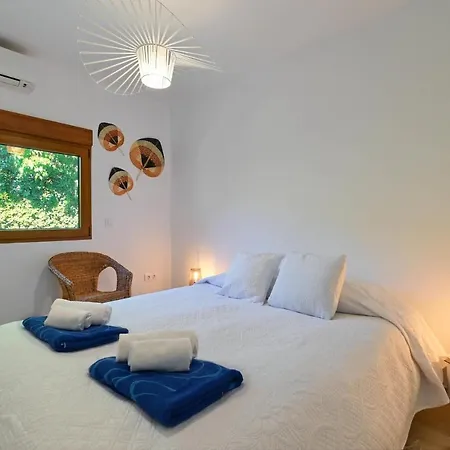 Lomas Verdes By Aguilarent Villa *