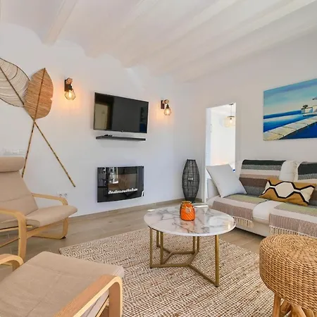 Lomas Verdes By Aguilarent