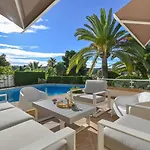 Lomas Verdes By Aguilarent Villa *